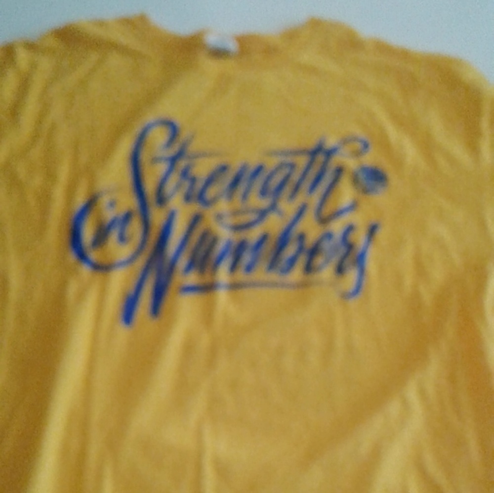 ⬇️ $20 GOLDEN "STRENGTH IN NUMBERS" TEE SHIRT - Picture 1 of 5